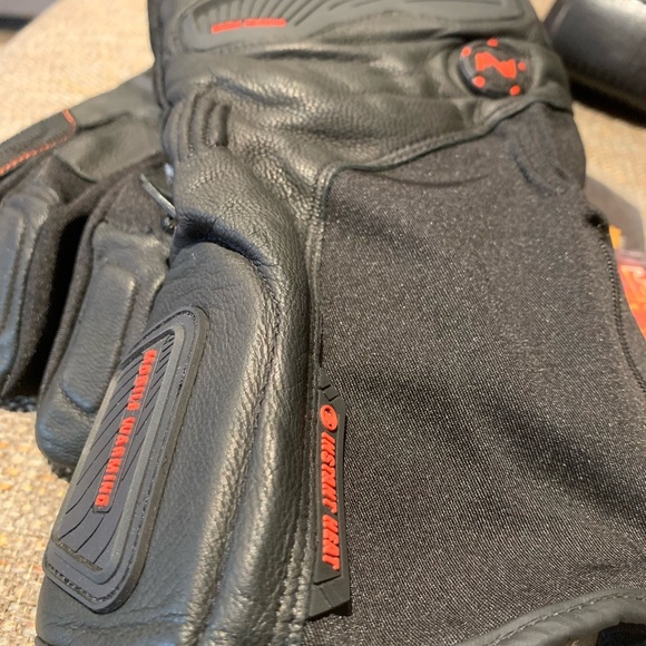 BNWT Mobile Warming Heated Unisex Gloves - Picture 7 of 11